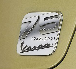 Vespa 75 let