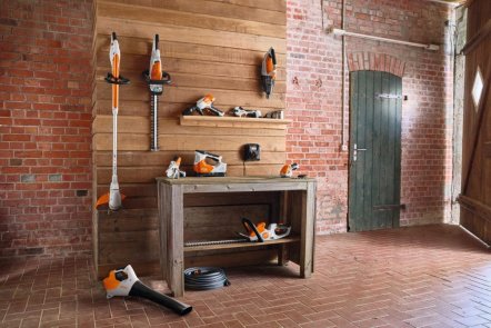 stihl_akuset.jpg (185 KB)